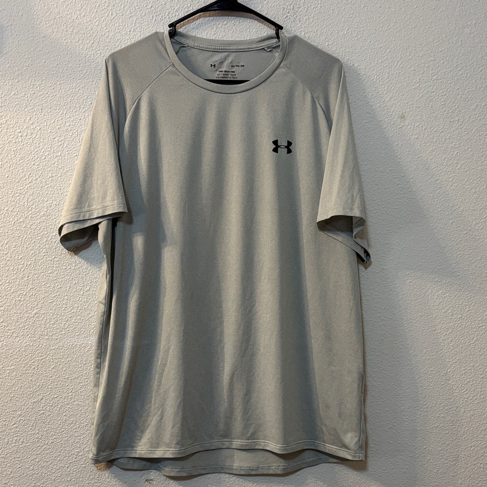 Under Armour Men's Gray T-Shirt